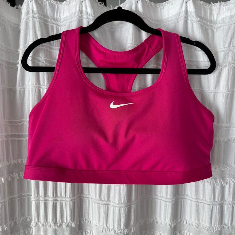 EUC Nike Sports Bra (lightly padded)